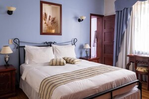 Double Room | In-room safe, desk, laptop workspace, free WiFi
