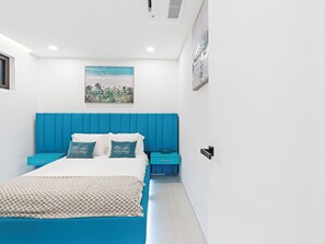 1 soverom, safe på rommet, strykejern/-brett og wi-fi