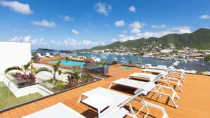 Unclassified image, 3 of 17, button - A136 - Amazing Spacious Apartment Lagoon View with Balcony (Sint Maarten)