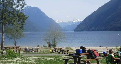 New, Spacious 2 Bedrooms Suite in Downtown Maple Ridge with free parking !