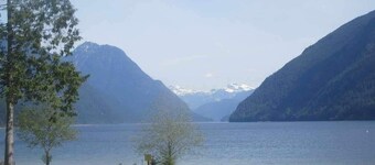 New, Spacious 2 Bedrooms Suite in Downtown Maple Ridge with free parking !