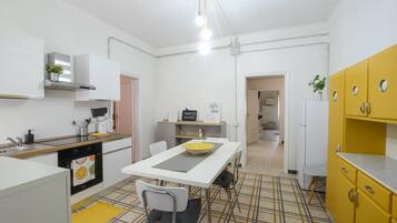 Kühlschrank, Ofen, Herdplatte