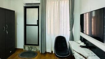 1 bedroom, WiFi, bed sheets