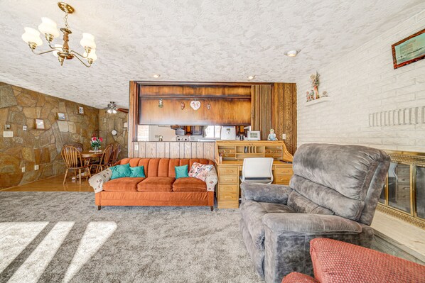 TV, DVD player, books, printers