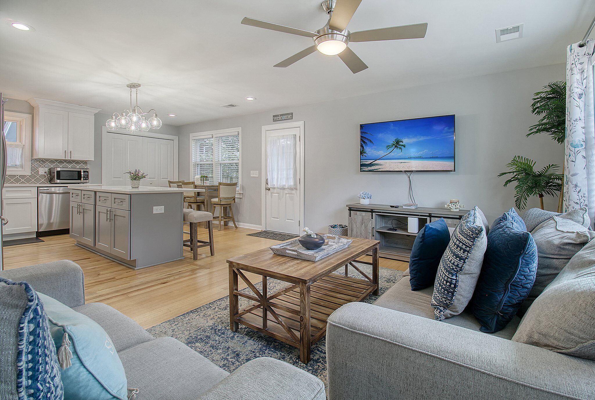 Going Coastal: Park Circle, walk to restaurants/parks, minutes to downtown