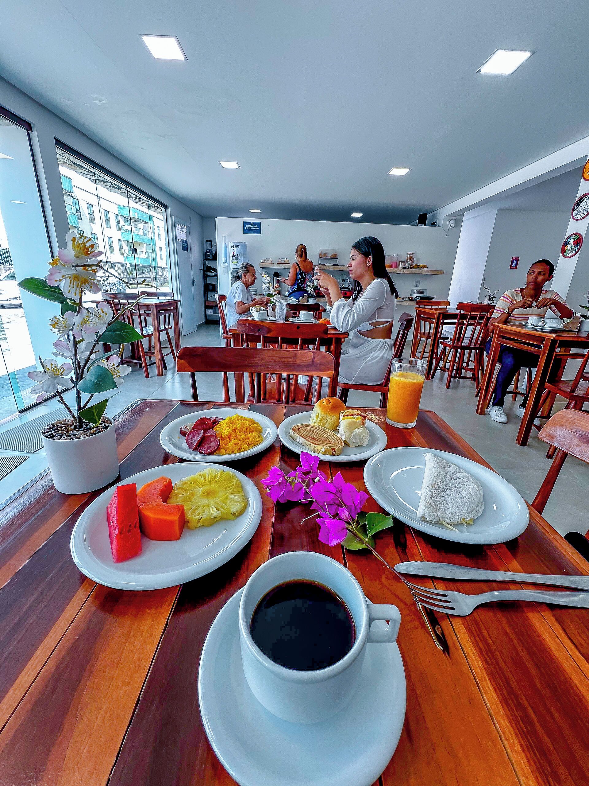 Bao gồm bữa sáng buffet hàng ngày 