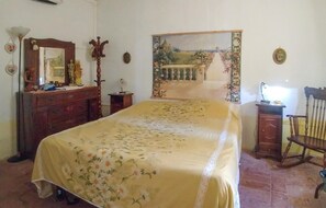 2 Schlafzimmer, Bügeleisen/Bügelbrett, Bettwäsche