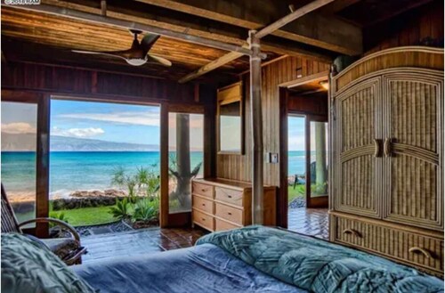 PRIVATE OCEAN FRONT ESTATE ON TURTLE COVE, NAPILI.   
MOST SPECTACULAR LOCATION
