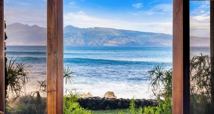 PRIVATE OCEAN FRONT ESTATE ON TURTLE COVE, NAPILI.
MOST SPECTACULAR LOCATION