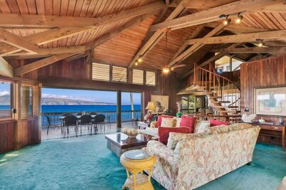 PRIVATE OCEAN FRONT ESTATE ON TURTLE COVE, NAPILI.   
MOST SPECTACULAR LOCATION
