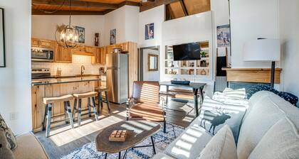 Chic Greek Peak Ski Resort Townhome w/ Balconies!