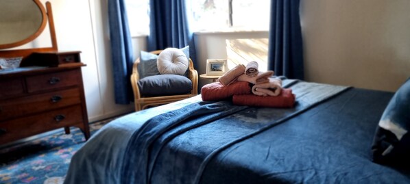 2 bedrooms, desk, iron/ironing board, free WiFi