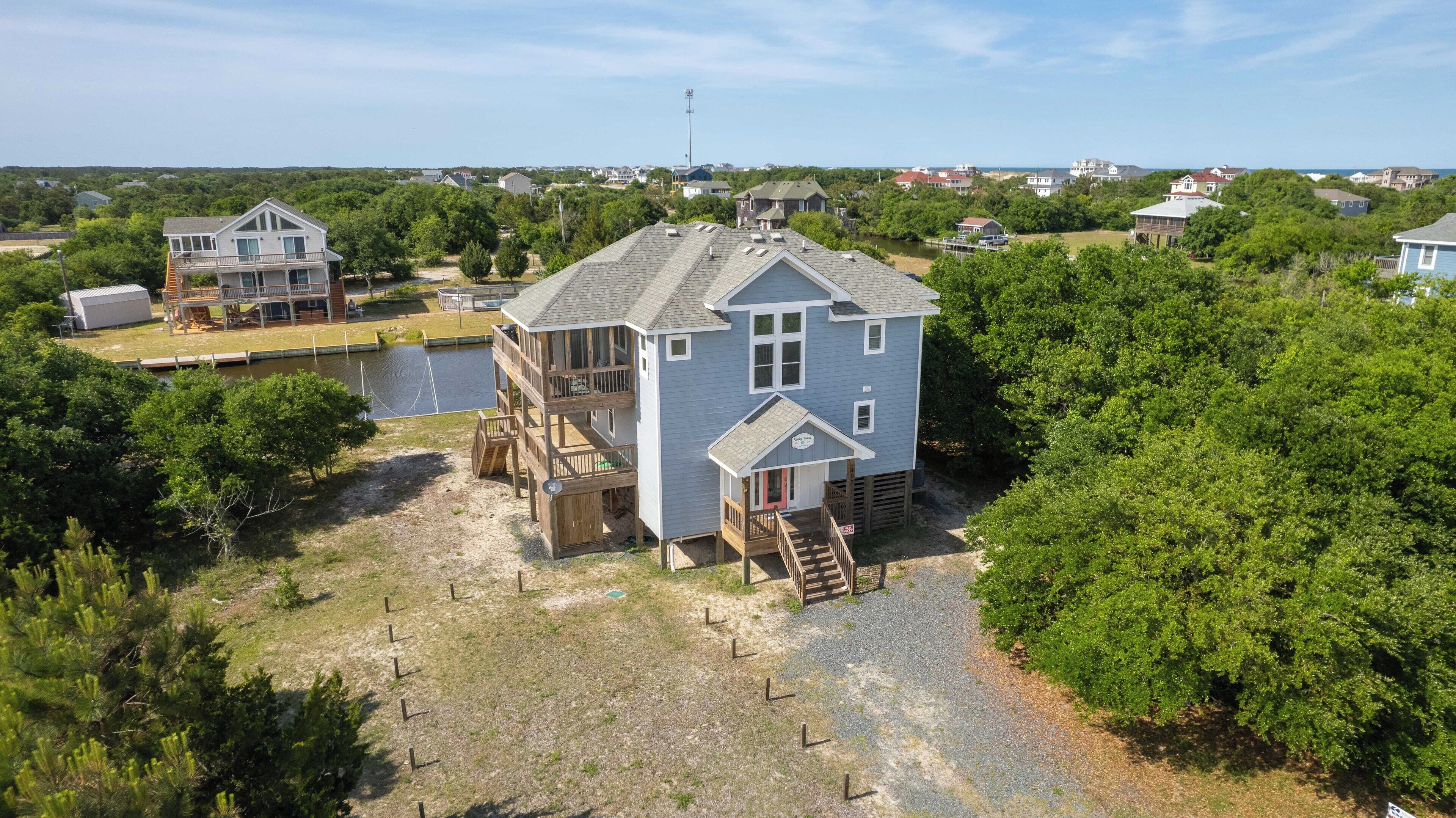 4x407, Sandy Pause- Canalfront, water views, wild horses!