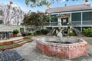 Terrace/patio - 1835 Wilkins Townhouse | 3/3 | Walk to Downtown (Natchez)