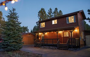 Exterior - COZY BEAR CABIN--BRAND NEW STYLISH GETAWAY!  (Big Bear)