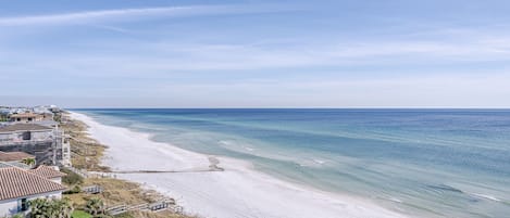 サンラウンジャー、ビーチタオル