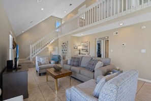 TV - Charming w/Gulf Views | High-Speed Wifi, Bikes, Seasonal Beach Svc | Beach Getaways (Pensacola Beach)