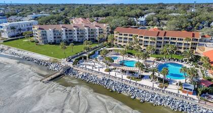 Beautiful Ocean Front Villa at King & Prince Resort! North Villas 187 with Full Resort Amenities