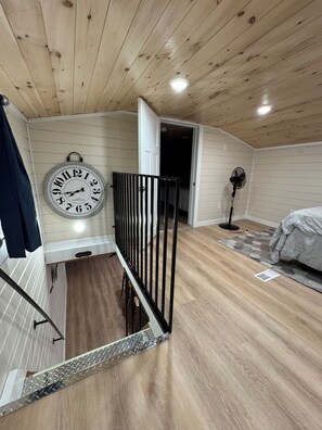 4 dormitorios, escritorio, wifi y ropa de cama