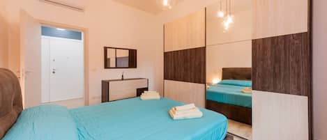 2 bedrooms, iron/ironing board, Internet