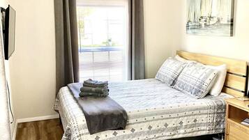 1 bedroom, iron/ironing board, free WiFi, bed sheets