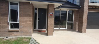 Clarks Beach Getaway. Modern 2-bed apartment, close to great golf course