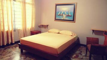 Kamar Double Ekonomi | Wi-Fi gratis dan seprai linen