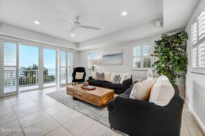 Smart TV, books - Luxury Oceanfront Beach House - all bedrooms have spectacular views - Sleeps 6+ (Melbourne Beach)