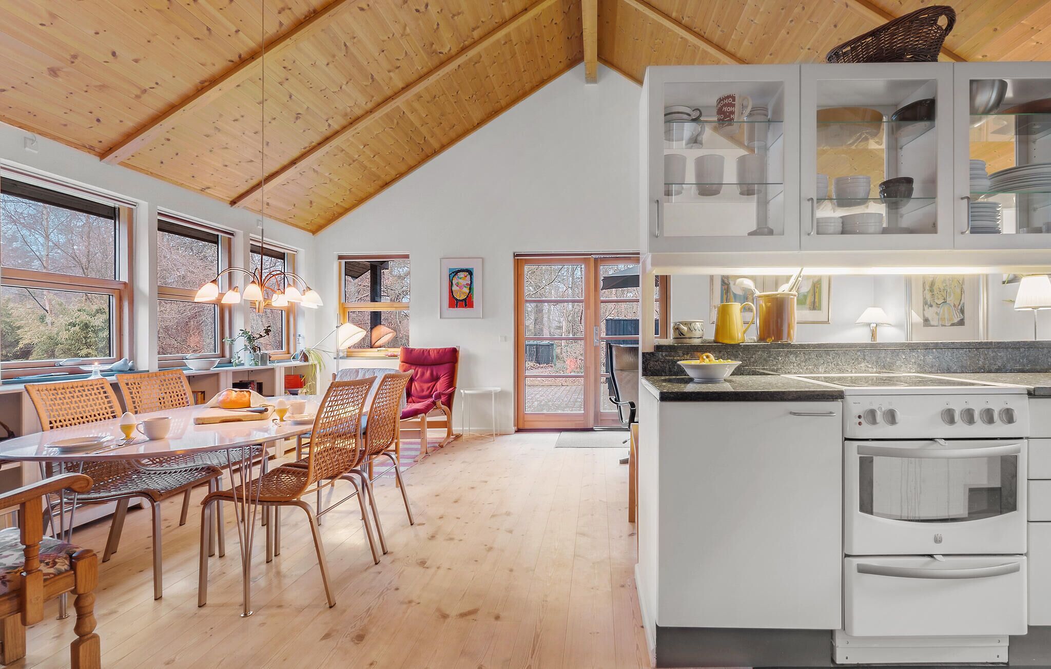 Fridge, stovetop, dishwasher, coffee/tea maker