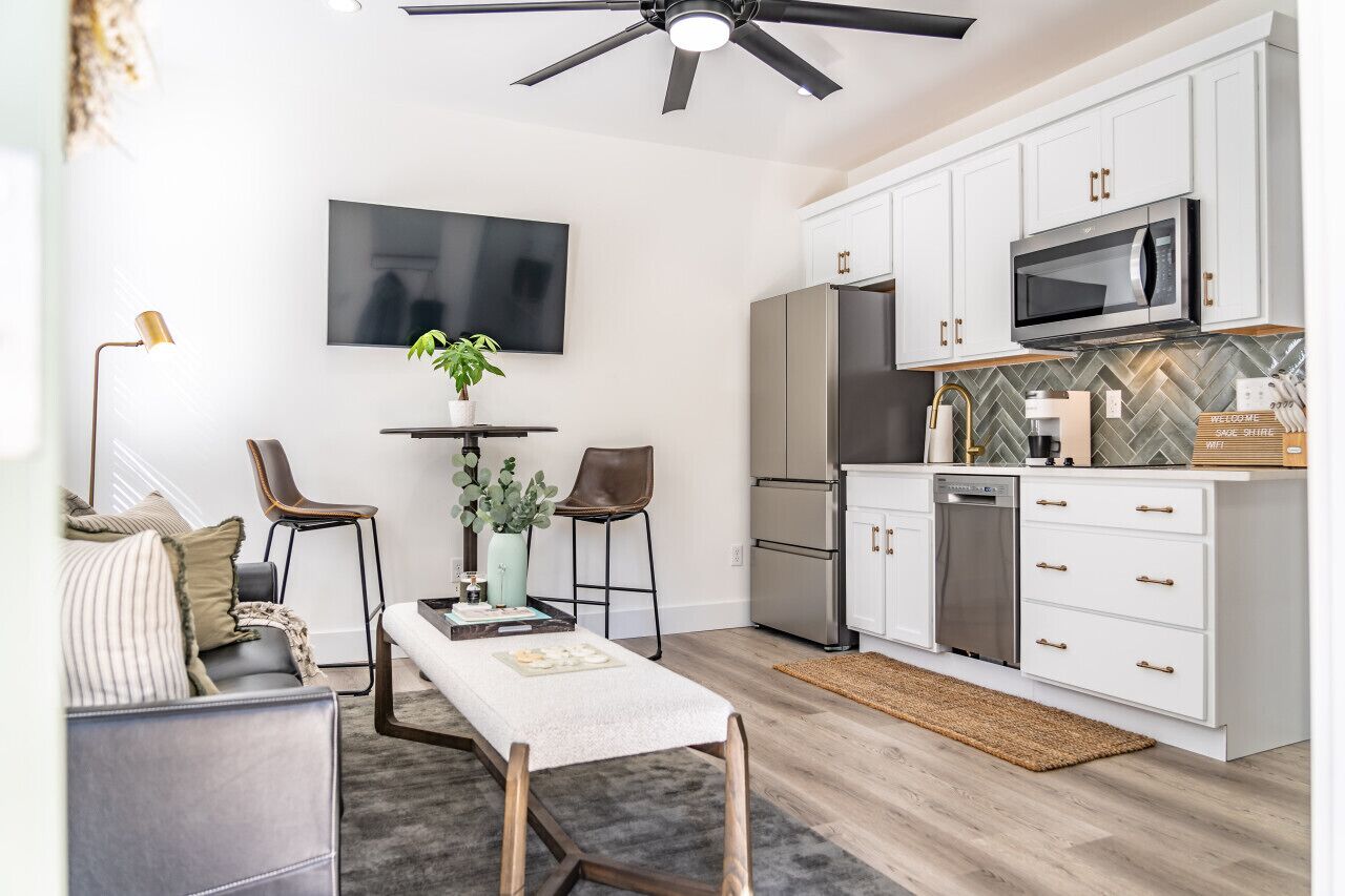 TV connectée, chaîne hi-fi, espaces bureaux