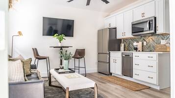 Smart TV, estéreo y oficina