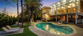 Iconia: Historic Mansion, Heated Pool, 9 Bedrooms