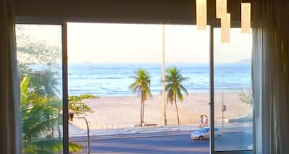 Beach Front Copacabana Condo with Ocean Views!