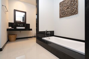 Luxury Villa | Bathroom - Tropical 2BR Pool Villa Astree in Rawai (Rawai)