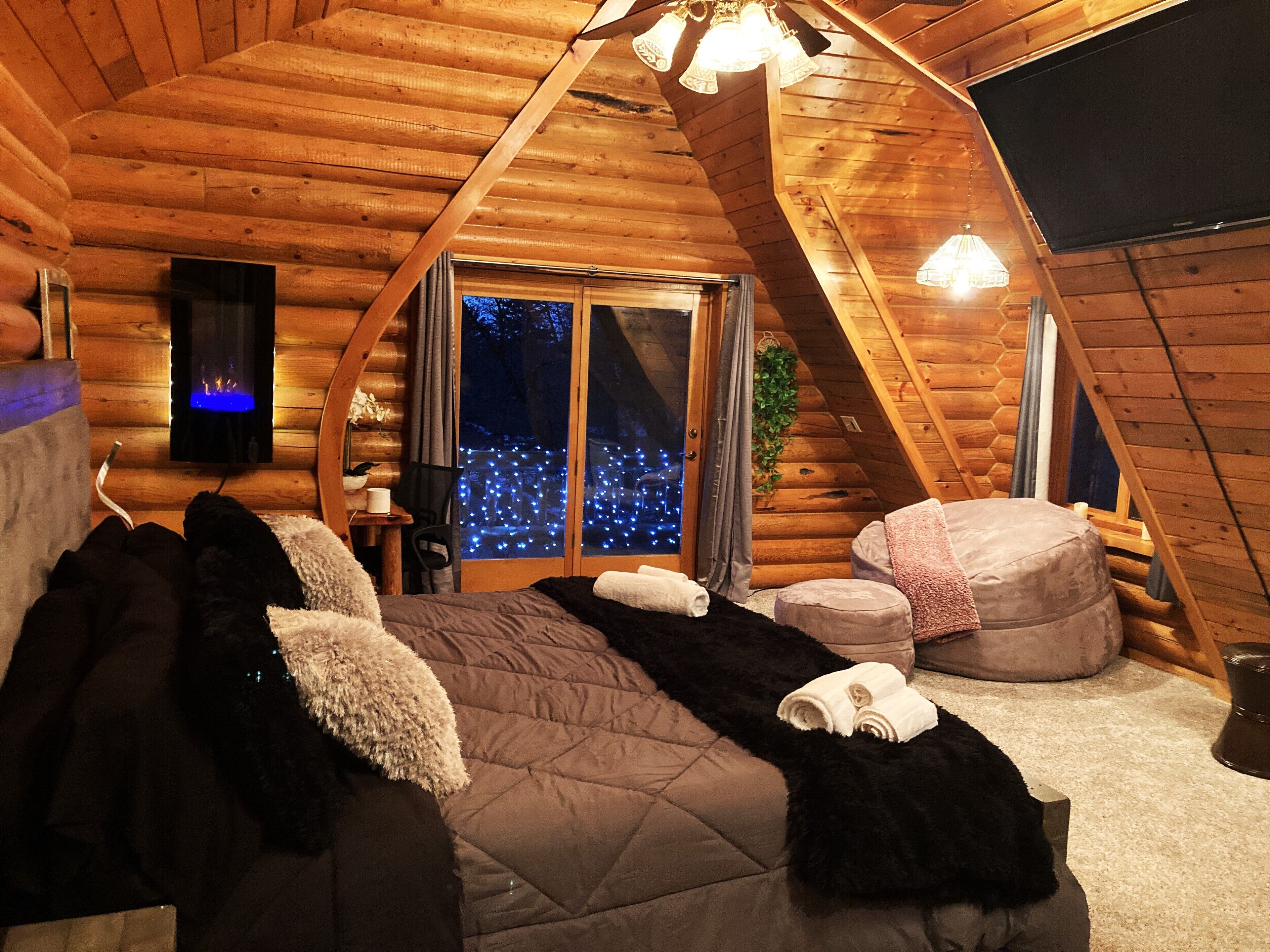 4 多间卧室、办公桌、熨斗/熨衣板、免费 WiFi