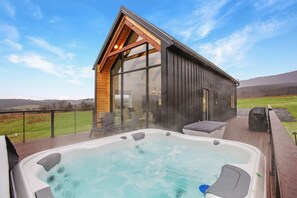 Terrace/patio - Blue Ridge Mini Lux Retreat 1 w/ HOT TUB + Sauna (Shenandoah)