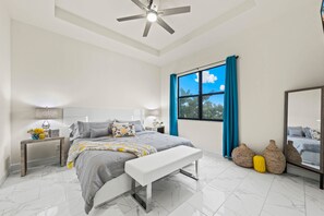 3 habitaciones, tabla de planchar con plancha, wifi y ropa de cama