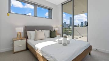 2 bedrooms, iron/ironing board, travel cot, WiFi