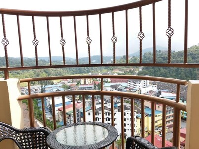 Crown Imperial Court Apartment Madam Ng1