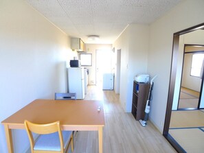 2 bedrooms, blackout curtains, free WiFi - Silk Village (Itako)