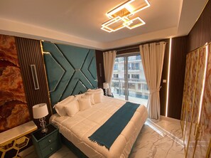 1 bedroom, in-room safe, iron/ironing board, free WiFi - Beachfront Apartment with Luxurious King-size bed Marjan Island Living UAE Dubai (Ras al Khaimah)