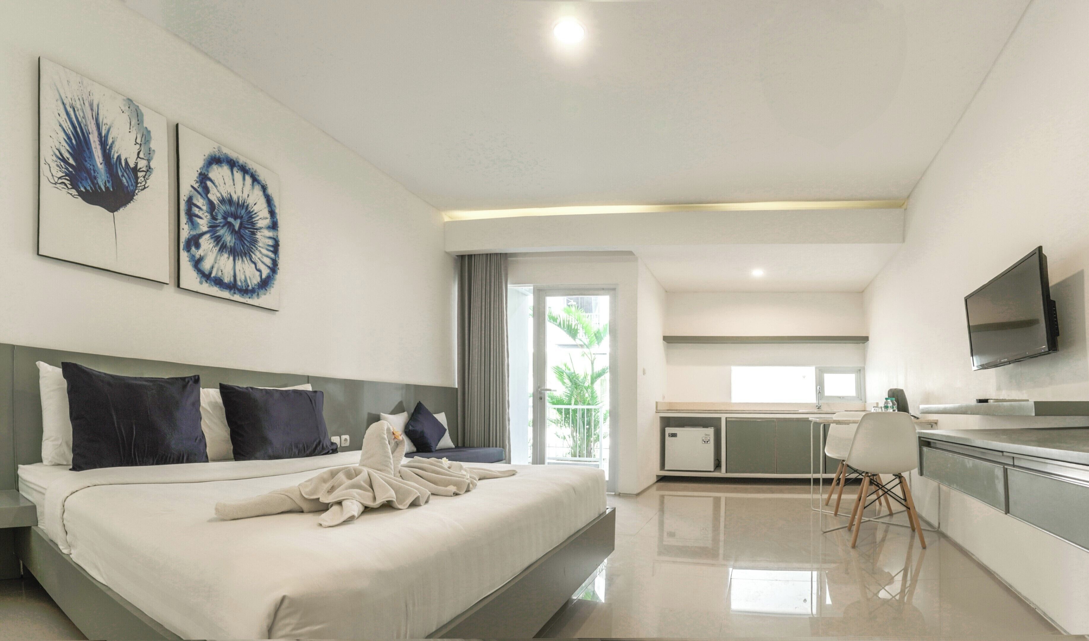 In-room safe, laptop workspace, free WiFi, bed sheets