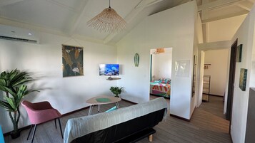 Bangalô standard, 2 quartos | Roupas de cama premium, camas Select Comfort, cofres nos quartos