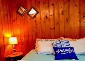 2 Schlafzimmer, Schreibtisch, Bügeleisen/Bügelbrett, kostenloses WLAN