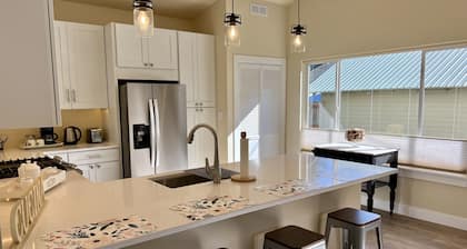 Located in South Sandpoint, only 2 blocks from the lake!