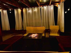 Interior - Manchaca Meadows Hot Tub Pool 15 min to DT (Manchaca)