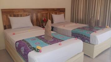 Standard Single Room | Laptop workspace, free WiFi