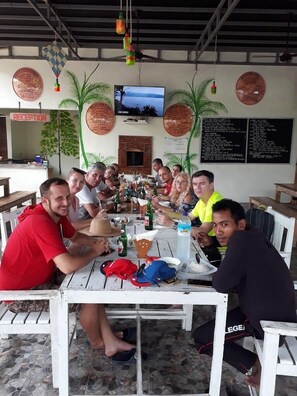 Restaurant - Intan Inn Hostel (Gili Trawangan)