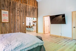 1 habitación, escritorio, wifi y ropa de cama