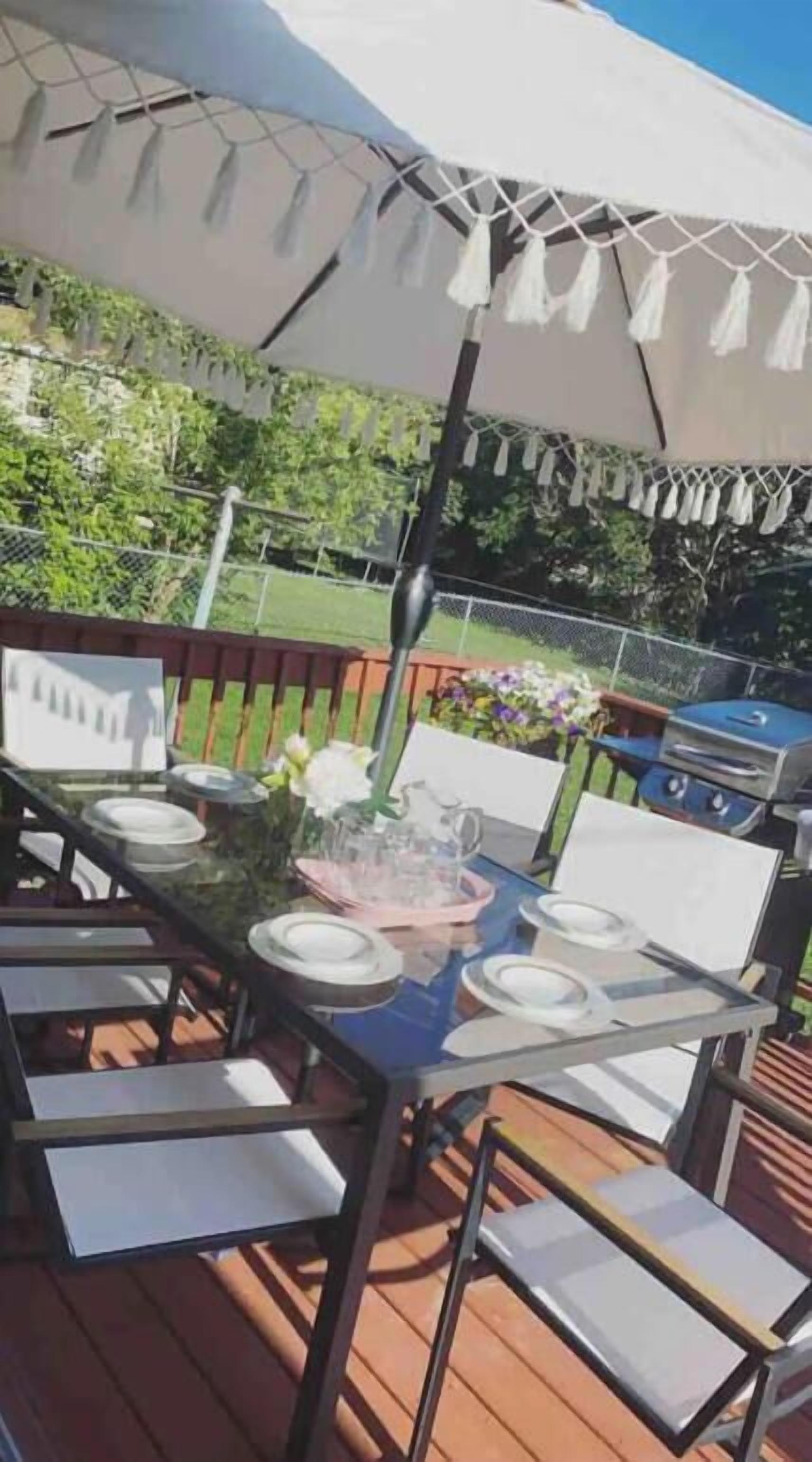 Outdoor dining